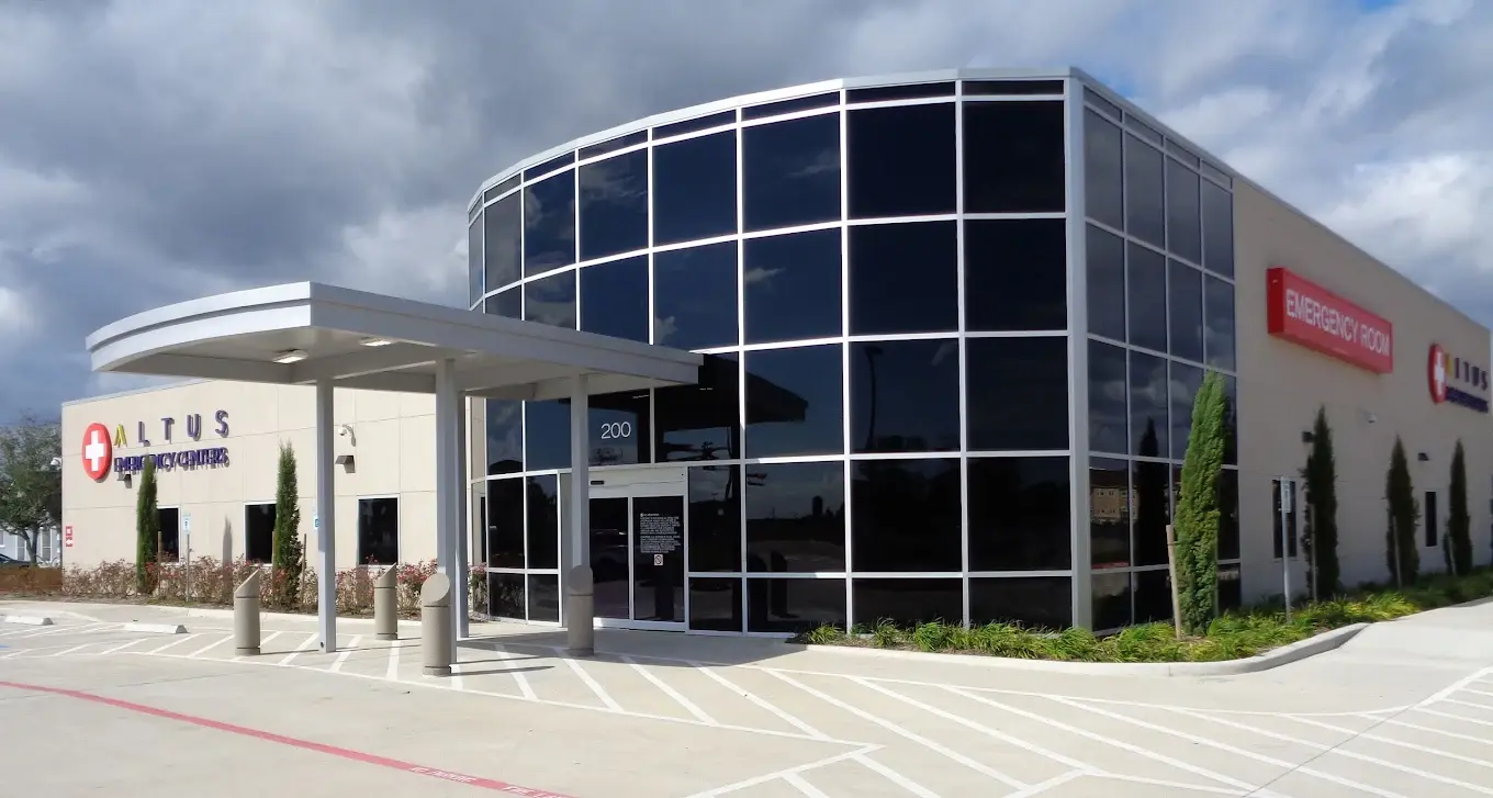 Exterior view of Why choose Lake Jackson 24/7 Emergency Center